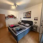 In Frankfurt-sachsenhausen Appartamento *