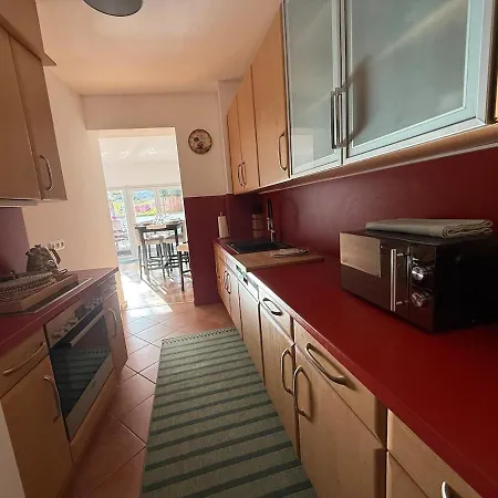 In Frankfurt-sachsenhausen *