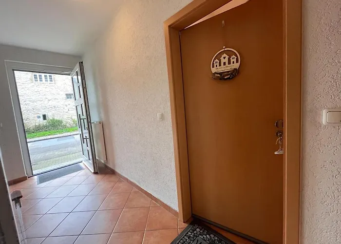 In Frankfurt-sachsenhausen * Frankfurt am Main