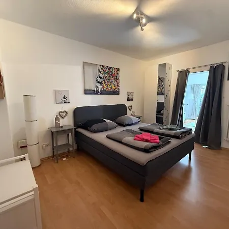 In Frankfurt-sachsenhausen Apartament *