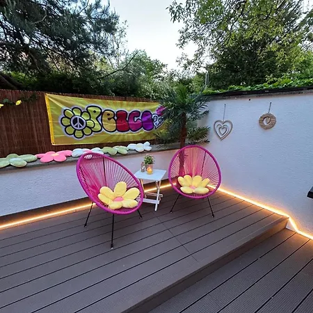 In Frankfurt-sachsenhausen Apartament *