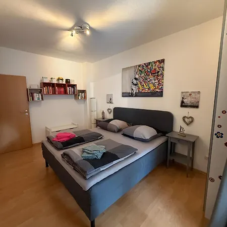 In Frankfurt-sachsenhausen Apartament *