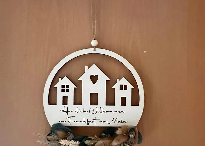 In Frankfurt-sachsenhausen * Frankfurt am Main